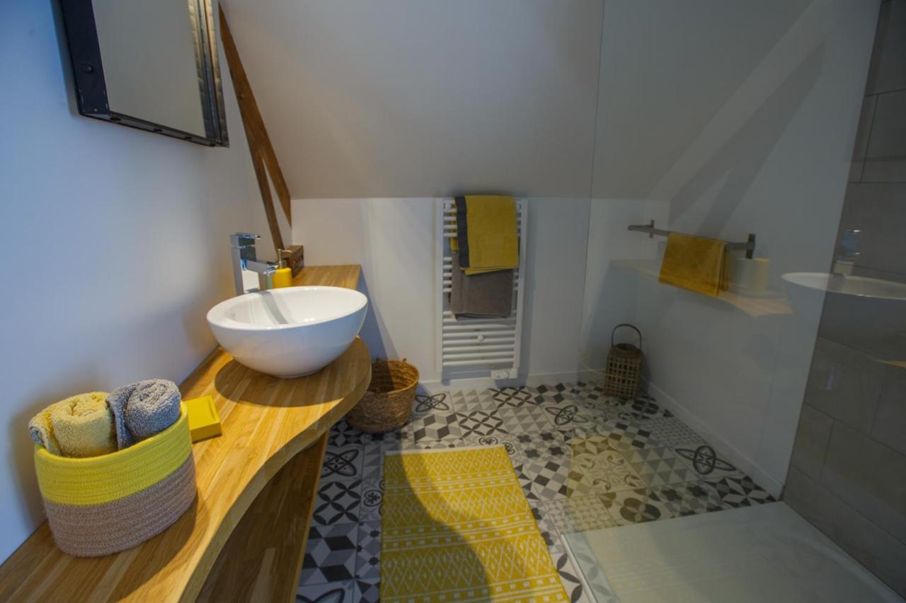 Gites De Charme Pour 2 Au Calme Aux Portes De Bayeux By Le Clos Poulain 诺南特 外观 照片